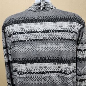 ONE WORLD Gray and Black Patterned Cardigan